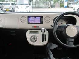 インパネ全体です！内装のボタンの位置などをご確認ください♪