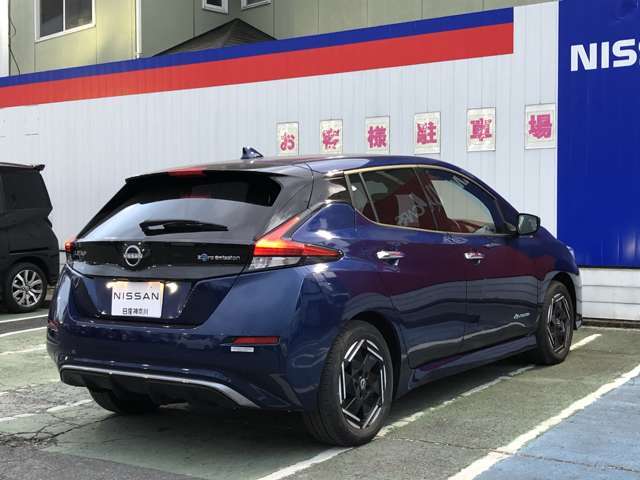 【納車前点検】法定12月整備付き12ケ月＋エンジンオイル＋エレメント＋ワイパーリフィール交換等を弊社整備工場にて実施。整備費用は車両本体に含まれております。