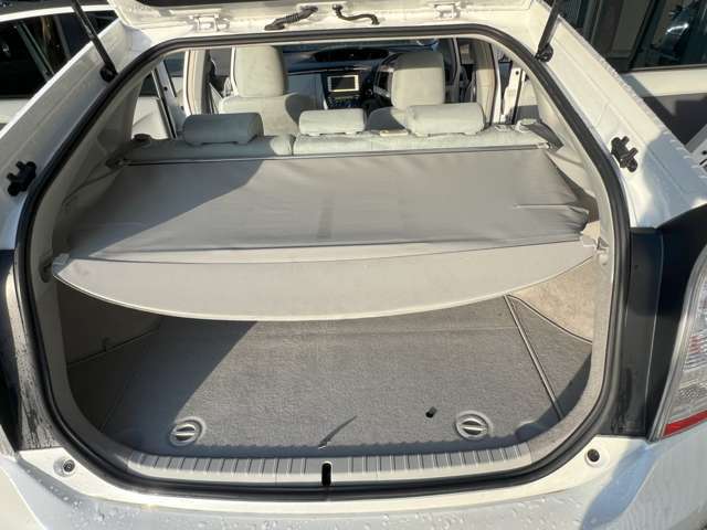 カーフィルム施工・鈑金塗装・整備・カスタム・ボディーコーティング・改造車の車検等々全て自社にて行えますので何でもお気軽にご相談下さい。