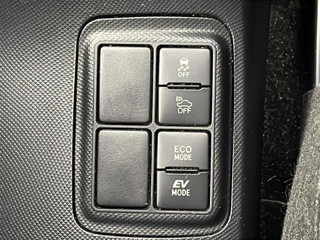 ◆気になる車はこちらの番号にお問い合わせください！なお、お電話での在庫の取り置きはできません。ご来場の際は、商談が重なる事が増えていますので事前に在庫有無をご確認ください！！◆