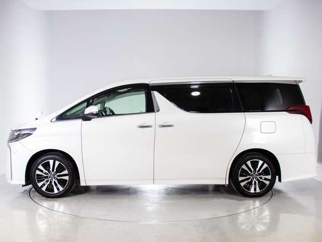 新型アルファード、新型ヴェルファイアはありません。トヨタアルファード30後期、アルファード30系後期型、在庫多数！トヨタ認定中古車アルファードに負けないアルファード専門店CS認定中古車をご提供します