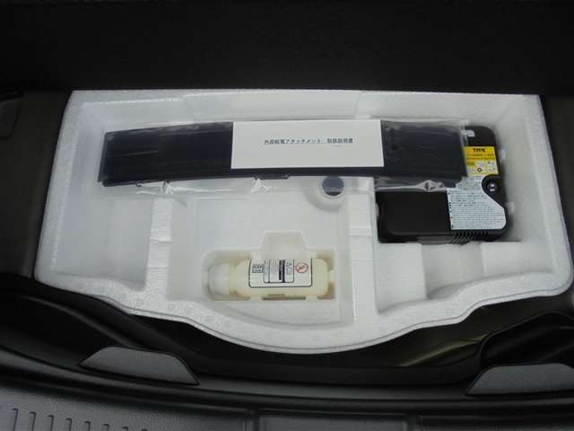 ☆パンク修理キット付き車です。今はこちらが主流になります。