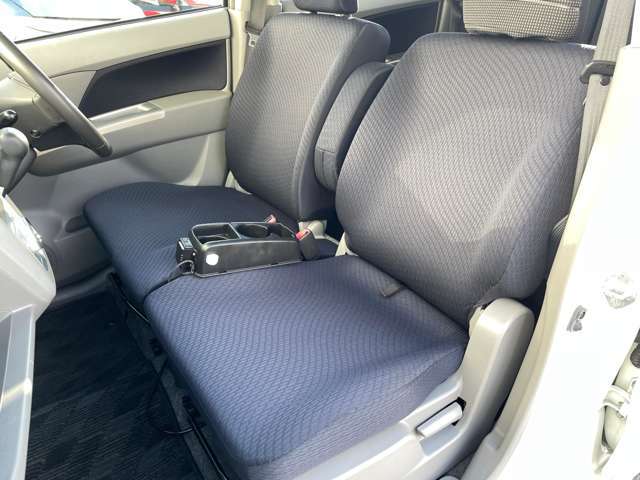 店舗にて現車の確認もいただけますので、お電話で在庫のご確認の上是非ご来店くださいませ！！店舗直通電話 0532-69-5171