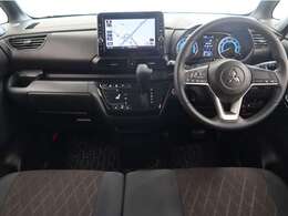 機能的なインパネ回りです！視野が広く運転しやすいです！