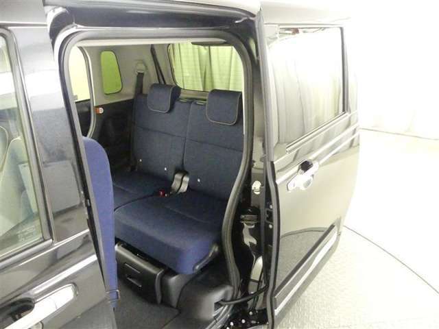 広々室内で快適車内です＾＾