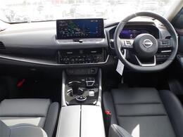 【プロパイロット】高速走行にて車線中央走行、車間距離調整、前走車に合わせたSTOP＆GOを車が支援！アクセル、ブレーキ、ステアリング操作をサポートしてくれます！