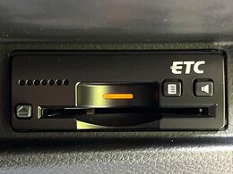 【ETC】高速道路の料金所をストレスなく通過！話題のスポットやサービスエリアに多い「スマートIC」利用時は必須のアイテムです。当店でセットアップを実施、ご納車当日からすぐにご利用いただけます！