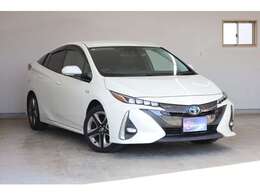 カーズクラブ　OUTLET店がスタートいたしました！！アウトレット車両は全車6ヶ月or5千km無償保証付きです！※また、こちらの車両はアウトレット車両ではございません。