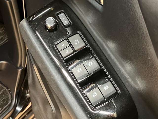 TOYOTAロングラン保証（1年間走行距離無制限付）＊別途有料で延長保証（プラス1年・2年）もお選びいただけます。