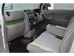 安心してご購入いただけるよう第三者機関による車両検査を行い車両評価書を発行、総額表示の適正表示など情報開示を心がけておりますので気になることがありましたらお気軽にお尋ねください（＾＾）