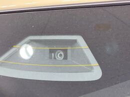 【スズキ　セーフティサポート】走行中に前方の車両等を認識し、衝突しそうな時は警報とブレーキで衝突回避と被害軽減をアシスト。より安全にドライブをお楽しみいただけます。