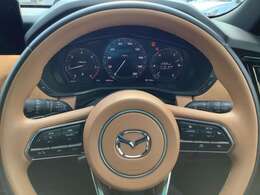 手になじむ革巻きハンドル！