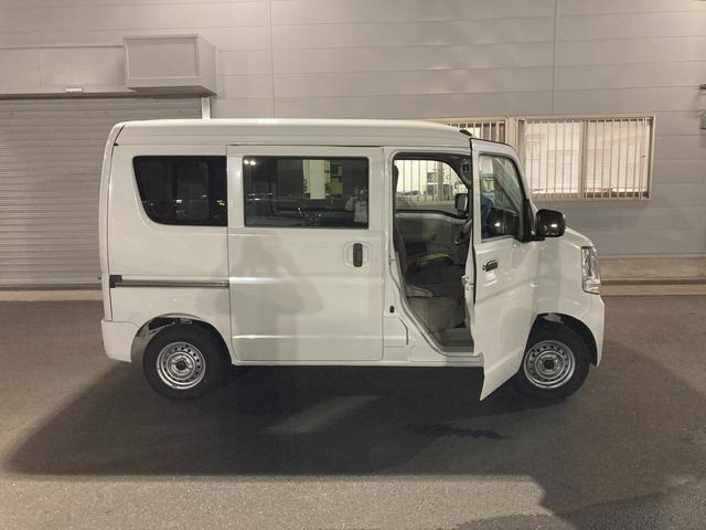 ドア開口部は広々としているので乗り降りしやすいです♪