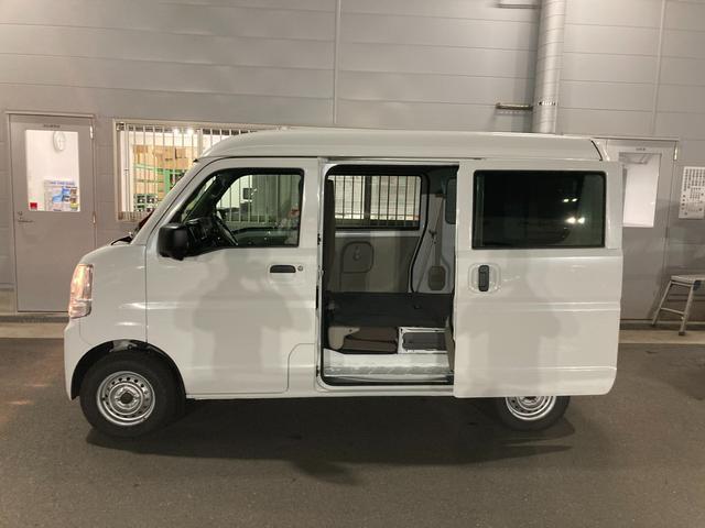 両側スライドドアなので、荷物の積み降ろしもラクラク♪