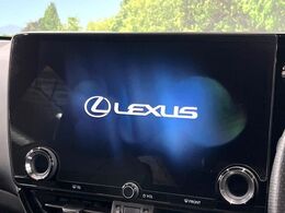 【14インチディスプレイオーディオ】画面内にオーディオ操作はもちろん、空調の調整機能なども盛り込んだ多機能なディスプレイオーディオです！スマートフォン連携はもちろん、車載ナビもお使いいただけます♪