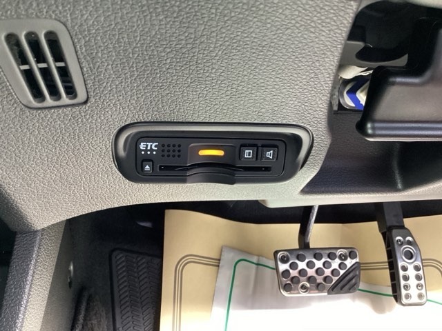 ★ETC搭載★お出かけには今や欠かせなくなってきましたETC装備で、高速道路の利用もスマートに！料金所もスイスイ通過⇒快適ドライブにかかせないアイテムです
