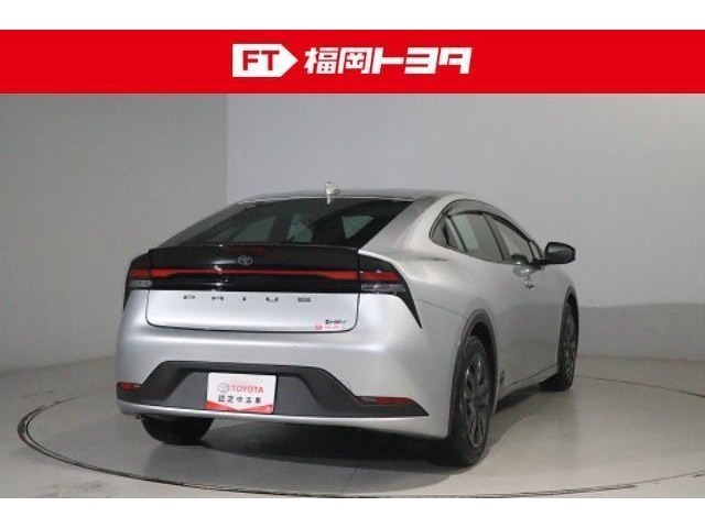 ☆トヨタ認定中古車☆ハイブリットシステム診断書と初度登録年月から10年間（走行20万キロまで）、ハイブリット機構の無料保証が付いています。