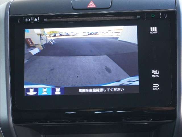 ◆バックカメラ◆リバースにするだけで映ります、後方の安全確認や、狭い駐車場での車庫入れ、雨の日や夜間など視界の悪い時に便利です！安全にバックする為には欠かせない装備です。