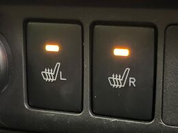 【シートベンチレーション】夏場は涼しい風でお尻や背中の熱やムレを防ぎ、冬はエアコンよりも早く温まってポカポカに！季節を問わず快適に過ごせます。