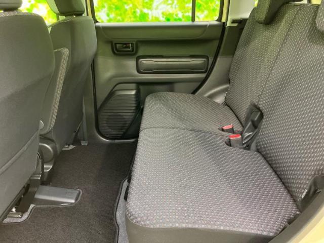 WECARSでは各商談席に大型モニターをご用意しております！見やすい大画面でゆったりと全国の在庫をご覧いただけます！是非ご来店お待ちしております！