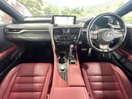 グループ総在庫数約30，000台！！全国の系列店からメーカー・車種問わずご紹介出来るので、あなたにピッタリのお車が見つかるはずです♪まずはお問い合わせ下さい☆