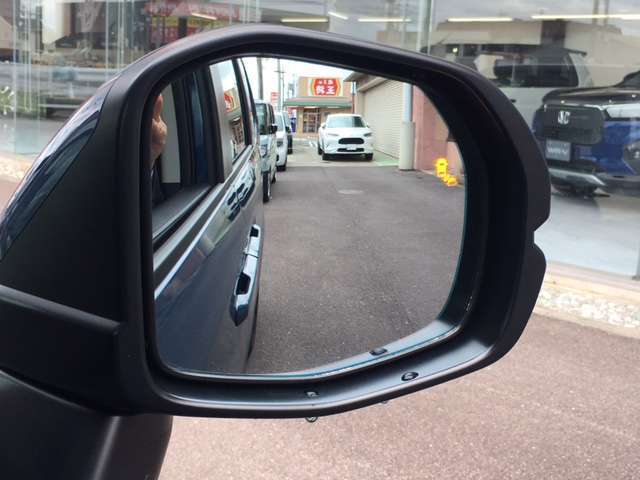 ブラインドスポットインフォメーションです