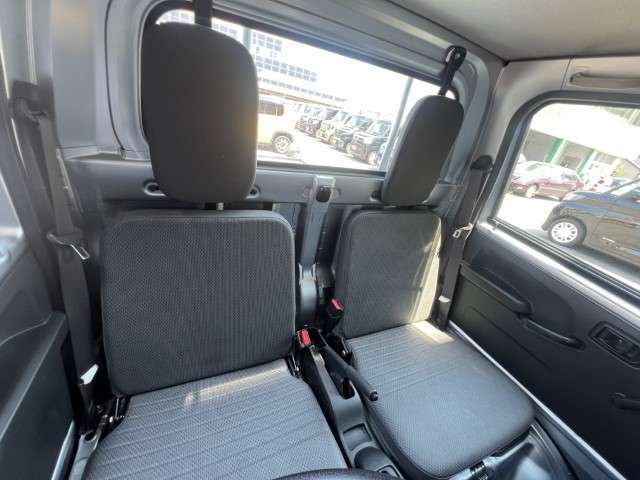 お客様に隅々まで見ていただけるよう展示車両は常に綺麗に仕上げております！お客様のご来店、スタッフ一同心よりお待ち申し上げます。