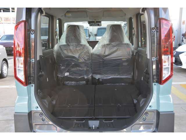 椅子を倒せば大きな荷室が出現します！自転車もつめちゃう＾＾お問い合わせは079-280-1118、カーズカフェ　カーベル姫路東までお気軽にお電話ください＾＾