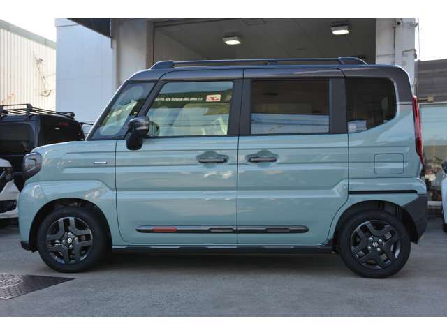 新車専門店カーズカフェの厳選新車専用オプションセットプランもご用意しております。総額でお得にご提案！登録諸費用、自賠責も車両総額に全て込みですのでご予算も明解安心です！