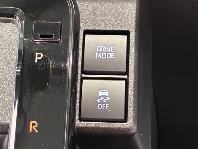 ◇すぐにご来店頂けない場合や遠方にお住まいの方、車両状態の詳細が知りたい方はお気軽にご連絡下さい。お車の知識がなくても大丈夫です！ご連絡お待ちしております。