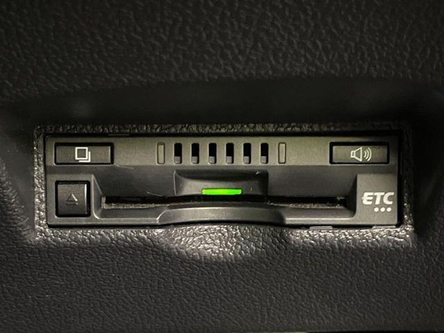 【ETC】高速道路の料金所をストレスなく通過！話題のスポットやサービスエリアに多い「スマートIC」利用時は必須のアイテムです。当店でセットアップを実施、ご納車当日からすぐにご利用いただけます！