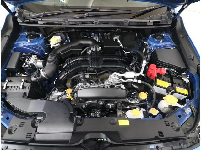 ■スバルと言えば水平対向エンジン。車体の低い位置に搭載されているので、万一の衝突時には、エンジンルームの下へ潜り込み、室内の乗員の被害軽減に貢献致します。