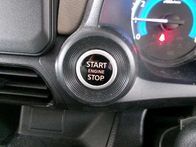プッシュスターター：ボタン1つでエンジンの始動が出来るので便利ですね★
