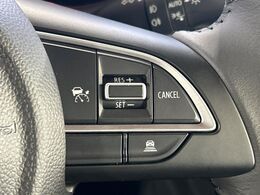 【アダプティブクルーズコントロール】高速道路での長距離走行が楽に！！自動で速度を保つクルーズコントロールが、衝突軽減システムと連携し、前方の車両を感知して車間を保つように速度調節してくれます！！