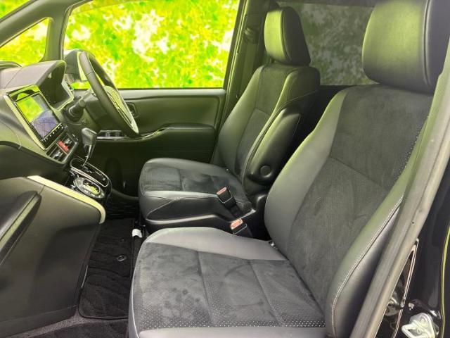 WECARSでは各商談席に大型モニターをご用意しております！見やすい大画面でゆったりと全国の在庫をご覧いただけます！是非ご来店お待ちしております！