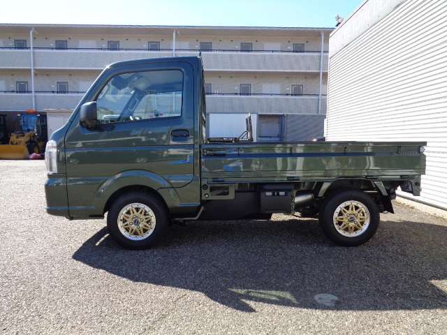 車検、整備も行っております！無料代車ご用意しております！充実車検、格安車検を今後のお車の使用条件に応じて受け付けております！ご相談ください！車検時オイル交換無料！