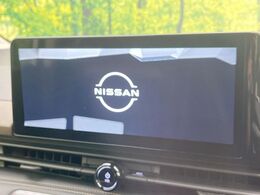 【メーカー純正ナビ】インテリアに溶け込むスタイリッシュな「専用設計」メーカーナビを装備♪視認性や操作性など基本性能にも優れ、より上質なカーライフをお楽しみいただけます。