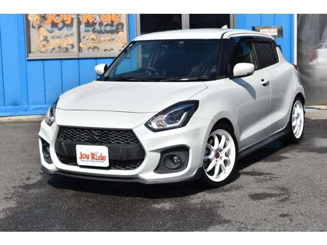 コルトスピードチューニング施された200PS仕様！納車整備費用も諸費用に含まれております。