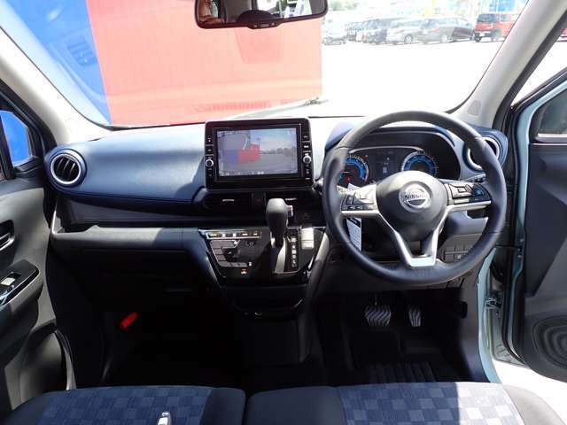 周りが見やすく運転しやすいお車です♪
