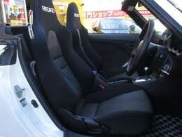 これまた珍しい！純正レカロ付き♪