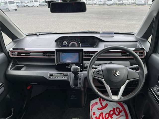 【インパネ周り】視界がよく運転しやすい設計となっております。イン日々のドライブを飽きさせません♪