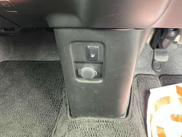 フロアマットもキレイな状態となっております♪ご納車前にも徹底的に洗浄・掃除した後ご納車させて頂きます♪
