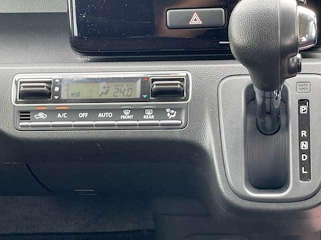 綺麗・清潔に仕上げております。内装の綺麗なお車は気持ちが良いですし、コンディションのいい車が多いです。前のユーザーが丁寧に使っていた証拠です。