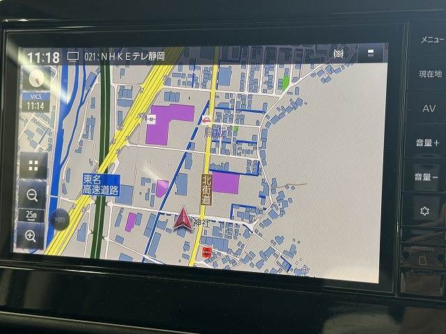 【純正ナビ】一体感のあるナビは、高級感ある車内を演出してくれます。Bluetooth再生などオーディオ機能も充実しておりますので、運転もより楽しめます♪