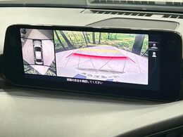 【360°ビューモニター】専用のカメラにより、上から見下ろしたような視点で360度クルマの周囲を確認することができます☆死角部分も確認しやすく、狭い場所での切り返しや駐車もスムーズに行えます。
