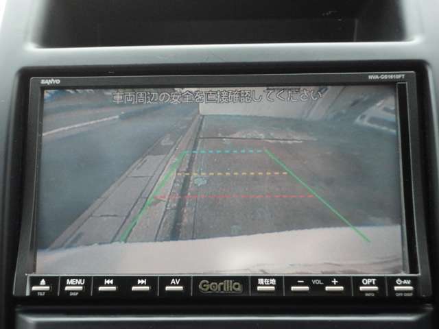 バック駐車の際安心な全方位カメラ装備♪