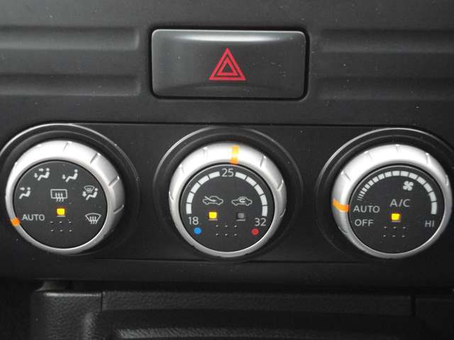 ワンタッチでお好みの温度に設定可能なオートA/Cです♪