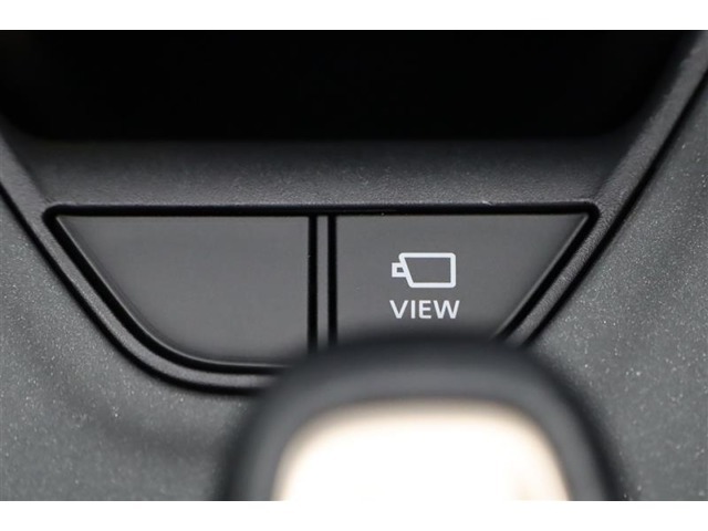VIEWボタンを押すと、360°カメラをナビに表示させることができます。
