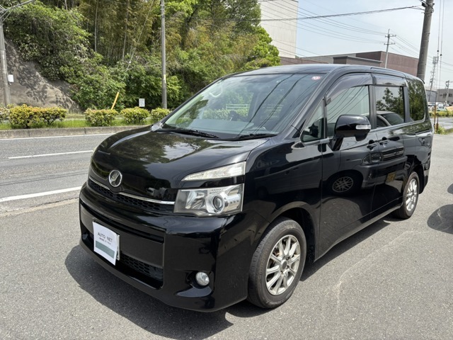 当店は車の販売だけでなく、鈑金・塗装が出来る工場も御座います！！修理なども承っております。お気軽にお問い合わせください！