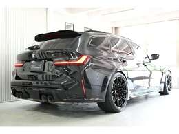 爆速、快速、快適なワゴンをお求めの方、必見です。BMWディーラーにて保証継承可能です。
